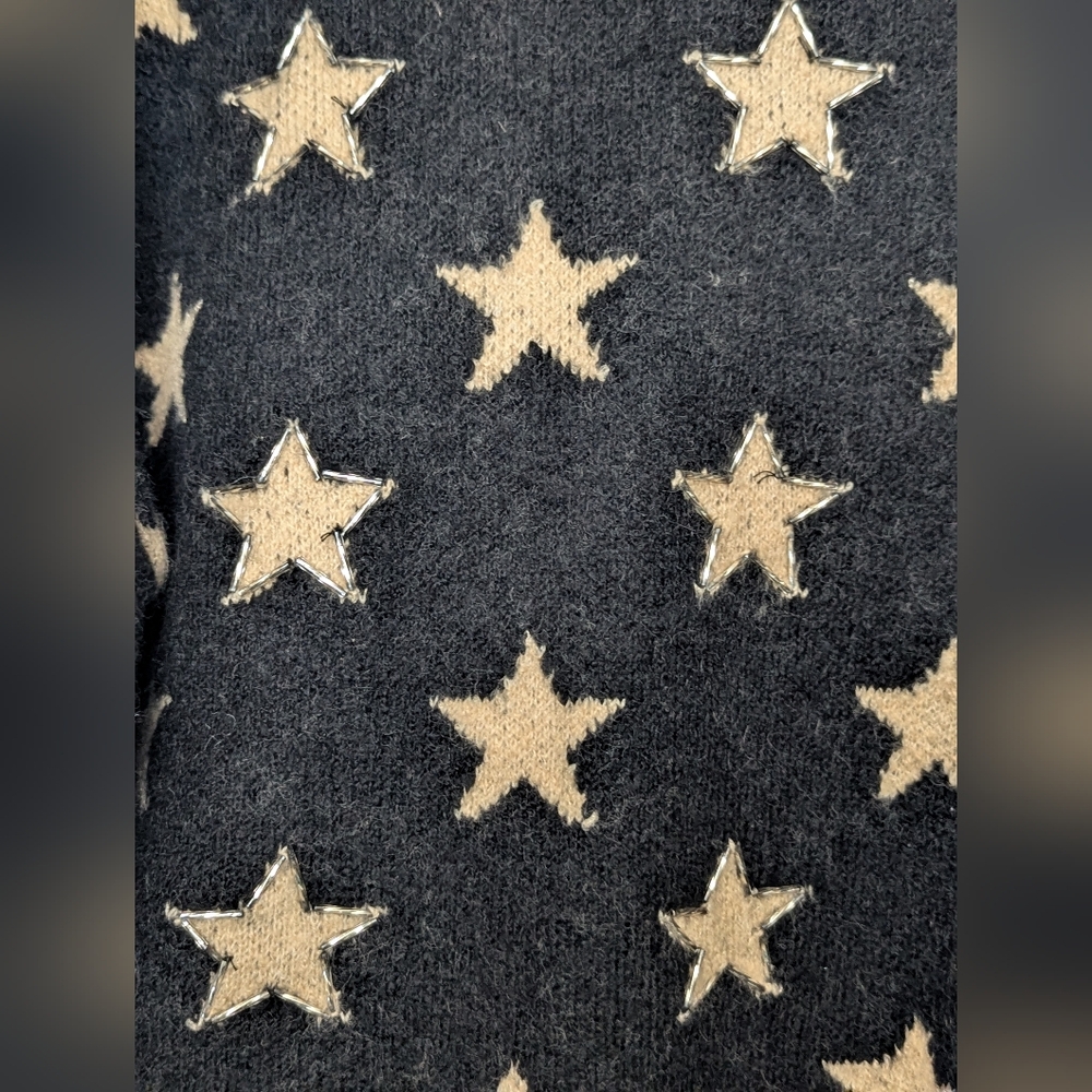 New Boutique Black Star Pattern Sweater Size Large - Picture 3 of 4